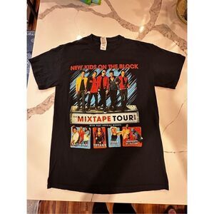 2019 MixTape Tour Shirt Sz M New Kids on the Block Salt-n-Pepa Naughty by Nature